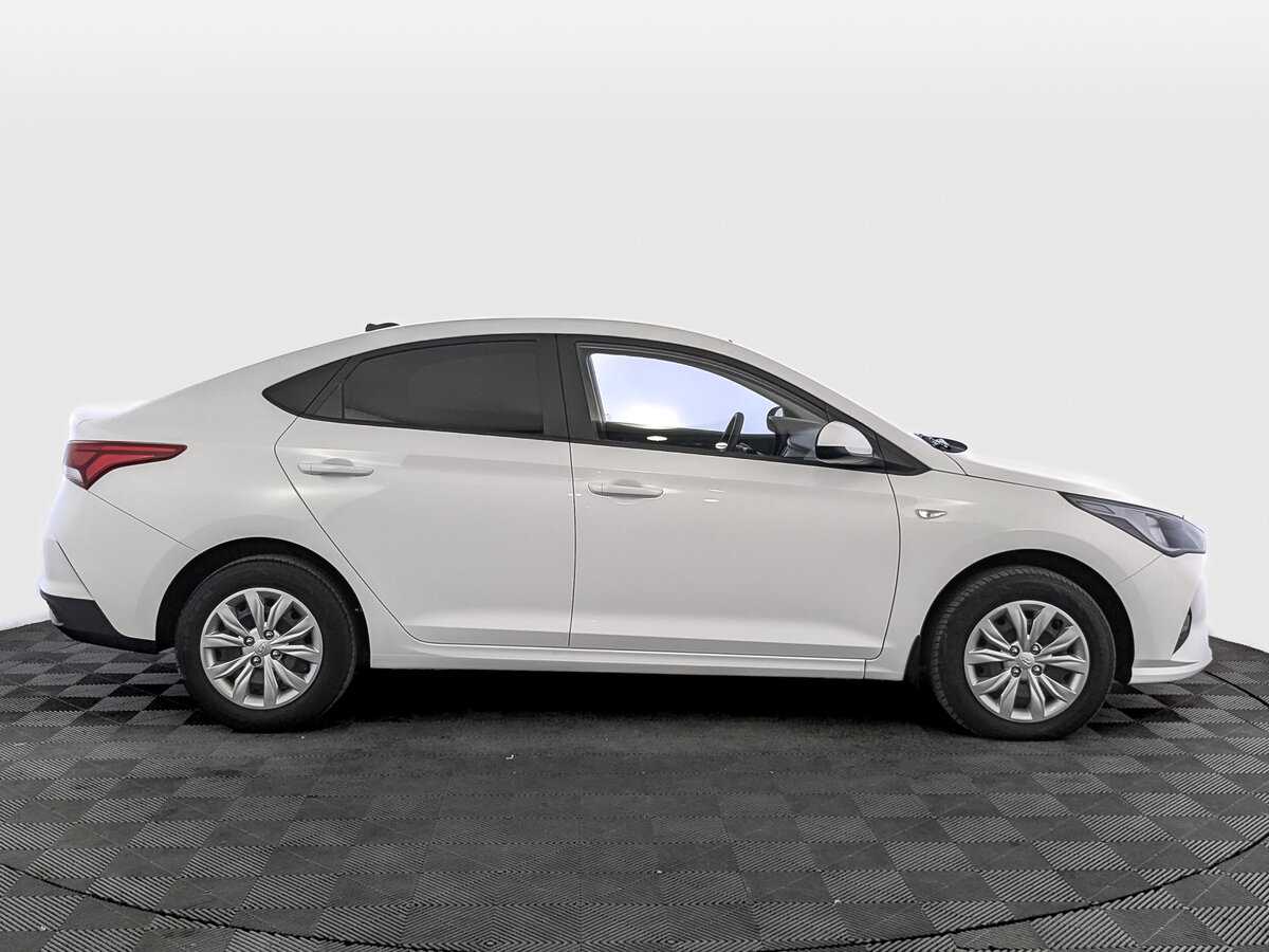 Hyundai Solaris 2022 года с пробегом. Фото: #3