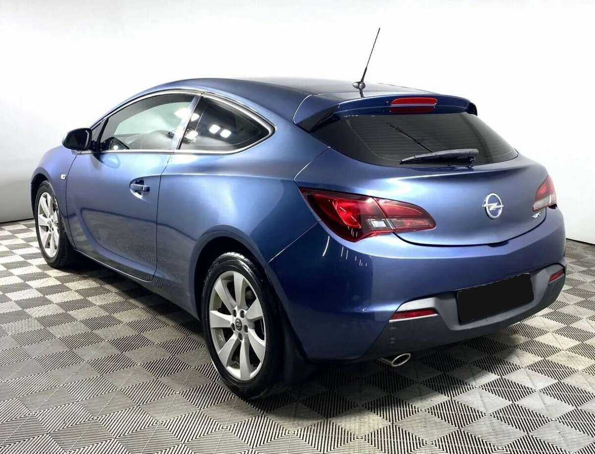 Opel Astra 2013 года с пробегом. Фото: #6