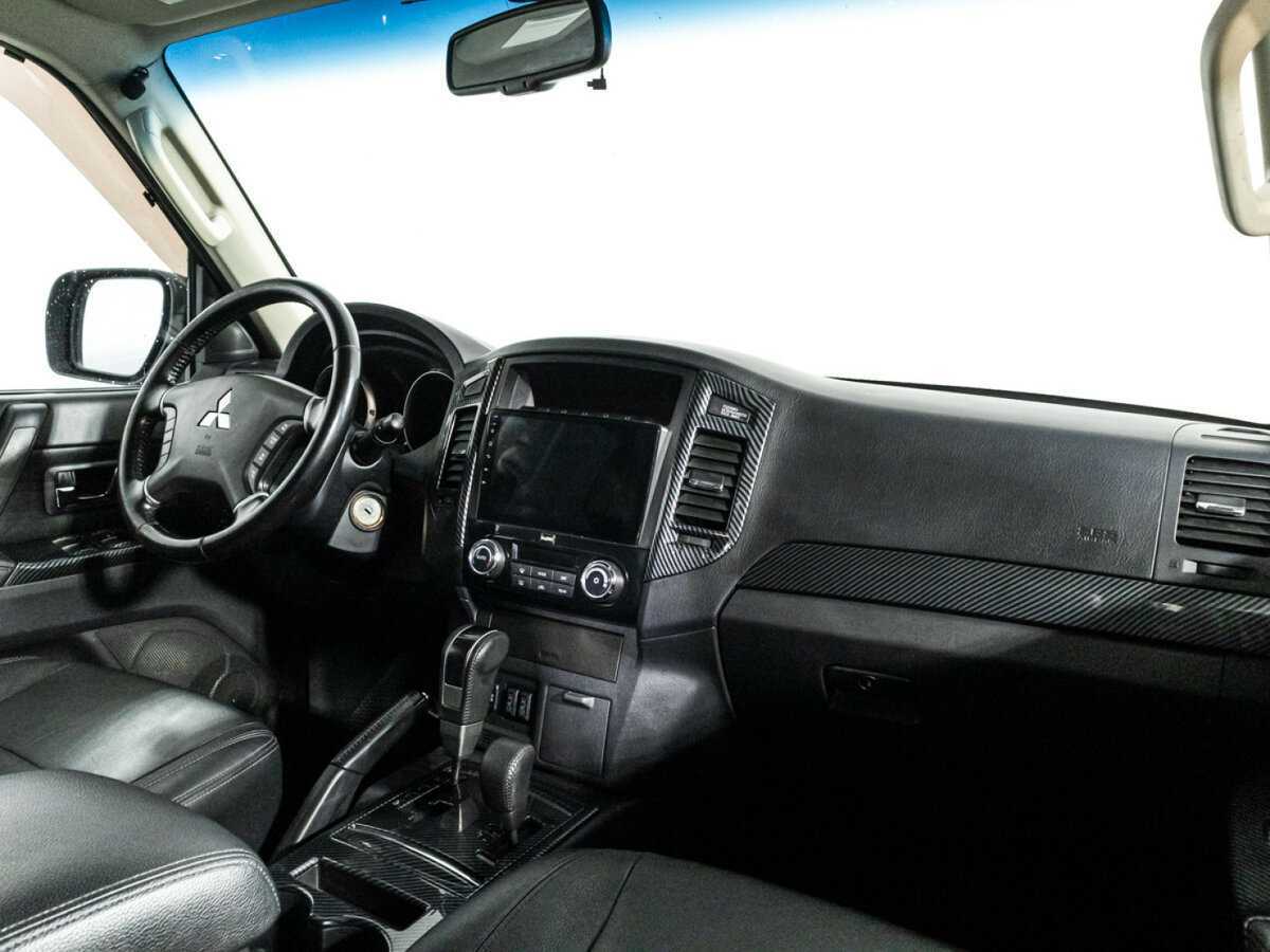 Mitsubishi Pajero 2014 года с пробегом. Фото: #8