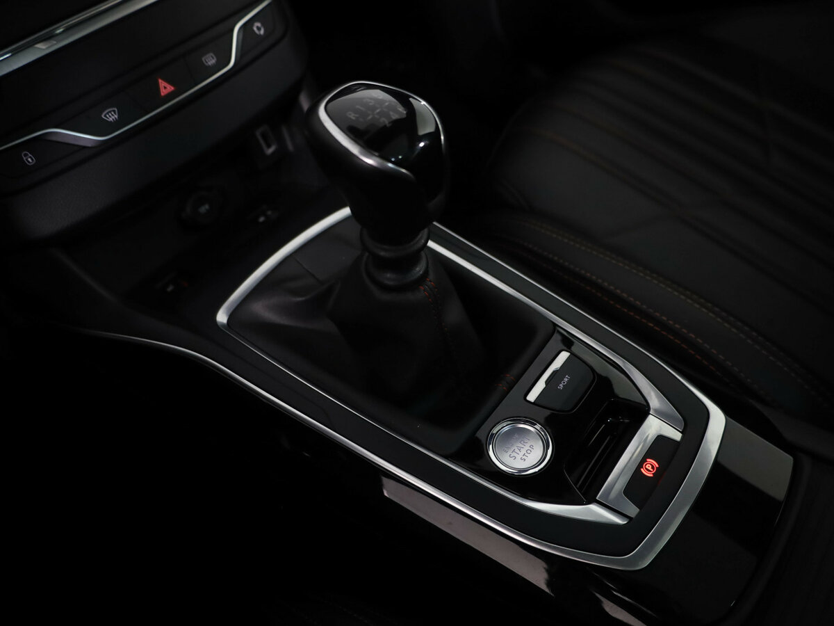 Peugeot 308 2019 года с пробегом. Фото: #11