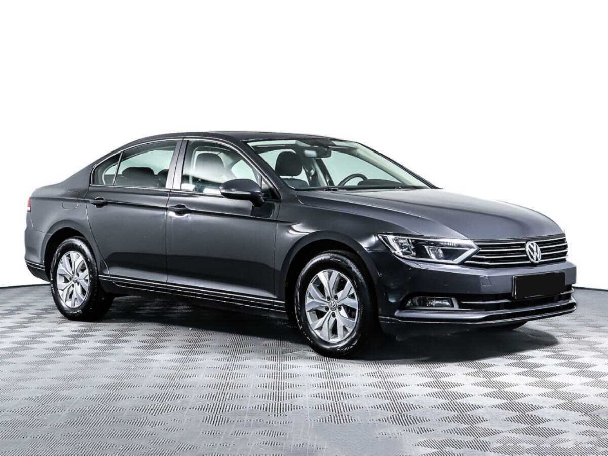 Volkswagen Passat 2017 года с пробегом. Фото: #2