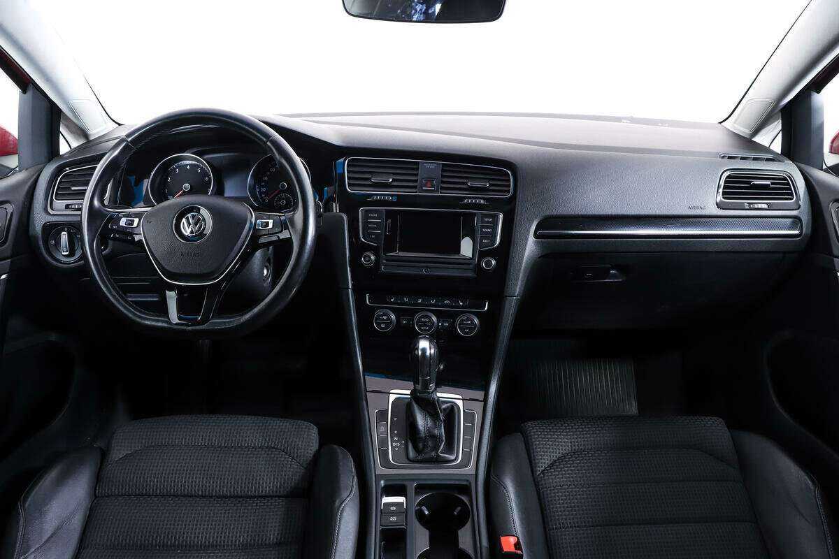 Volkswagen Golf 2013 года с пробегом. Фото: #12