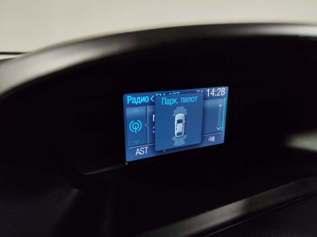 Ford Kuga 2015 года с пробегом. Фото: #19