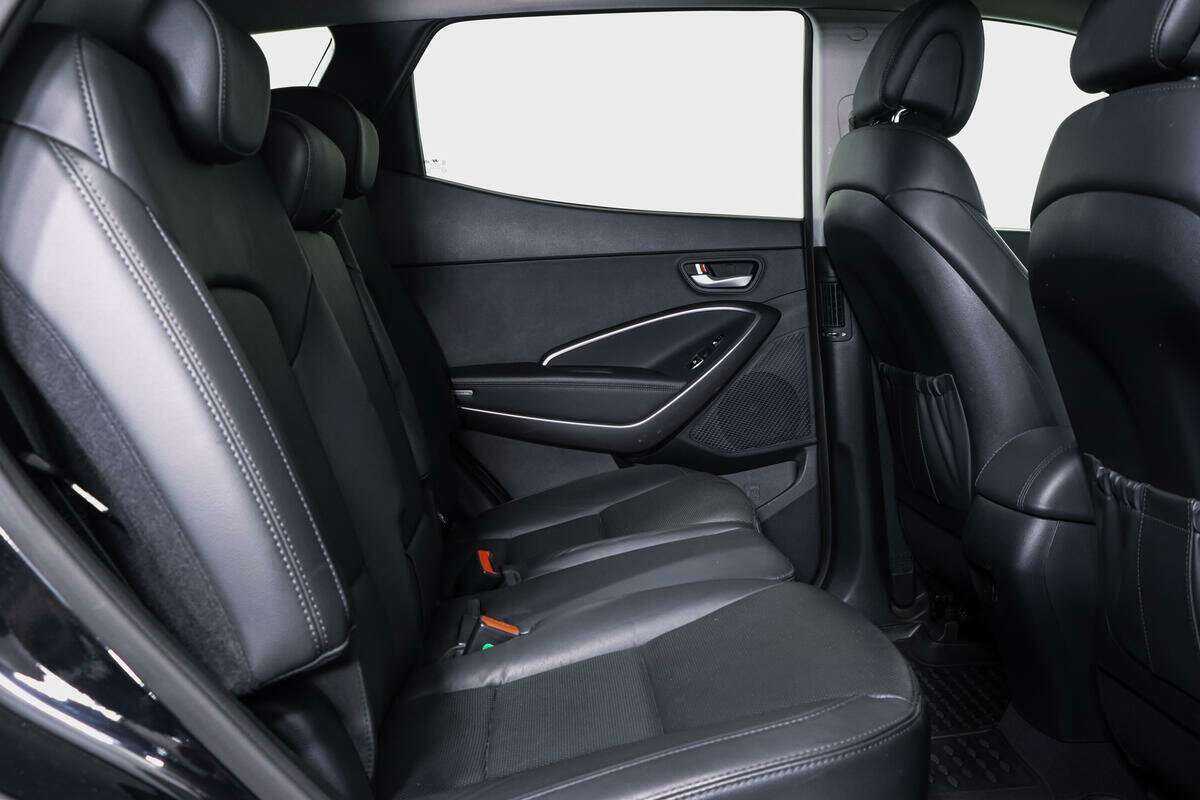 Hyundai Santa Fe 2015 года с пробегом. Фото: #9