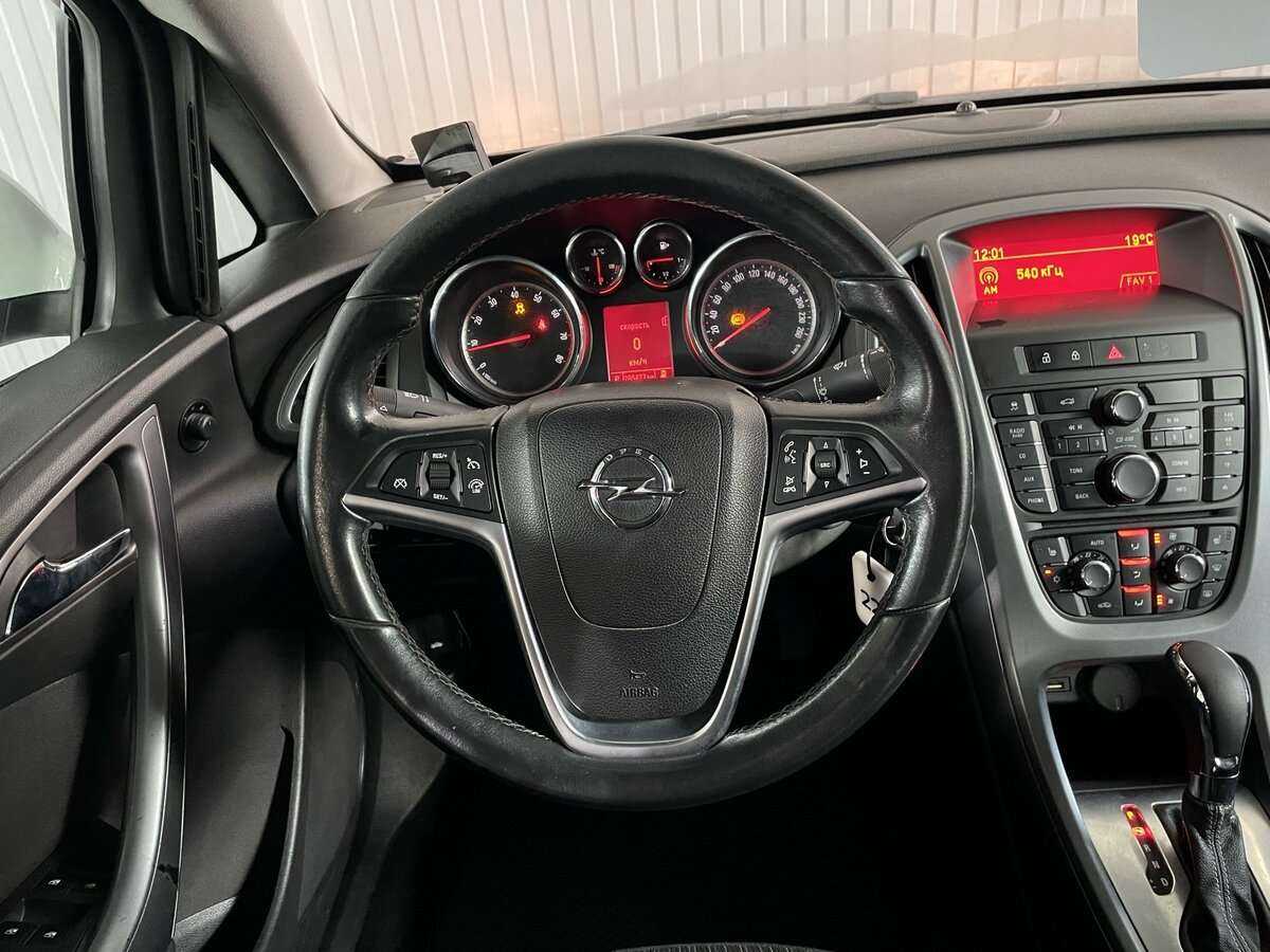 Opel Astra 2013 года с пробегом. Фото: #9