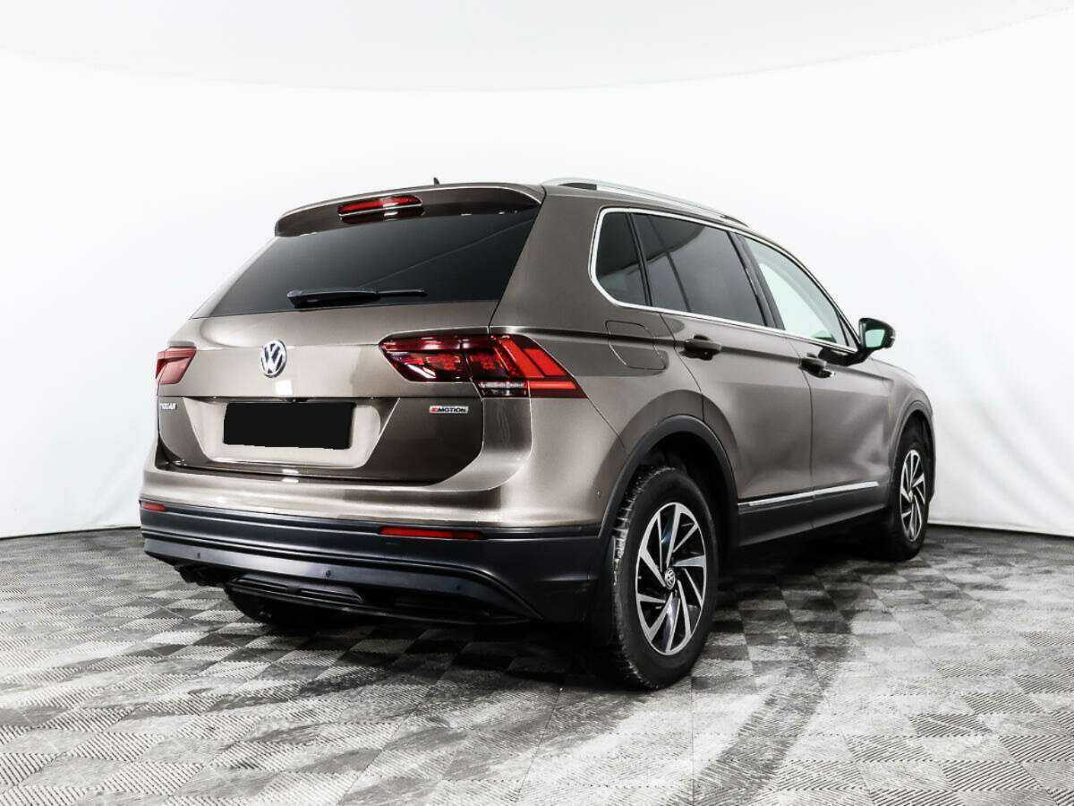 Volkswagen Tiguan 2018 года с пробегом. Фото: #4