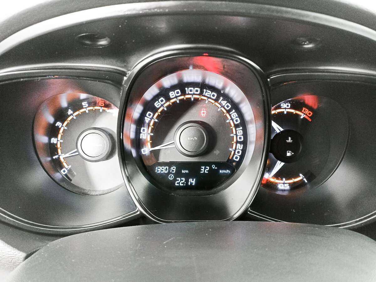 Lada (ВАЗ) Vesta 2019 года с пробегом. Фото: #8