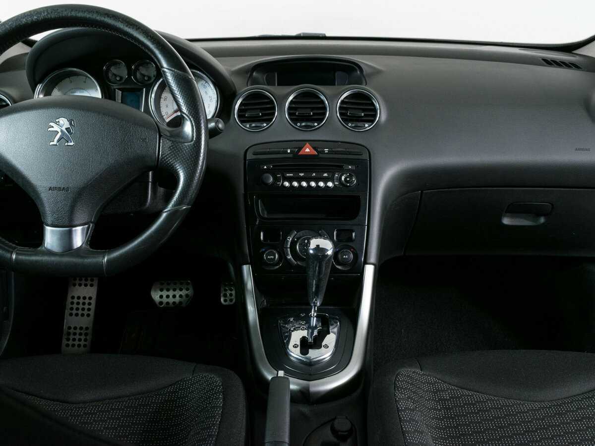 Peugeot 308 2012 года с пробегом. Фото: #8