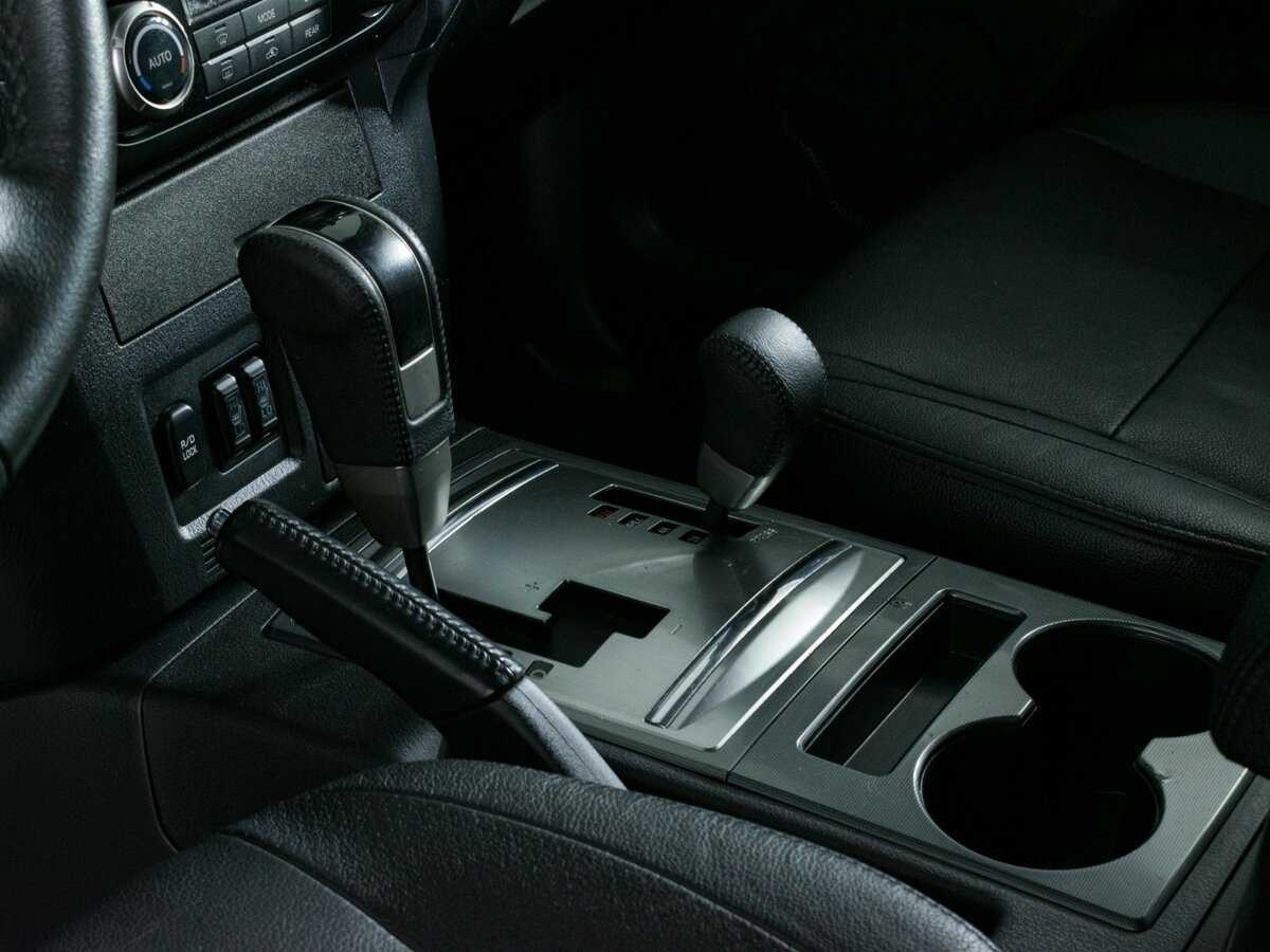 Mitsubishi Pajero 2013 года с пробегом. Фото: #12