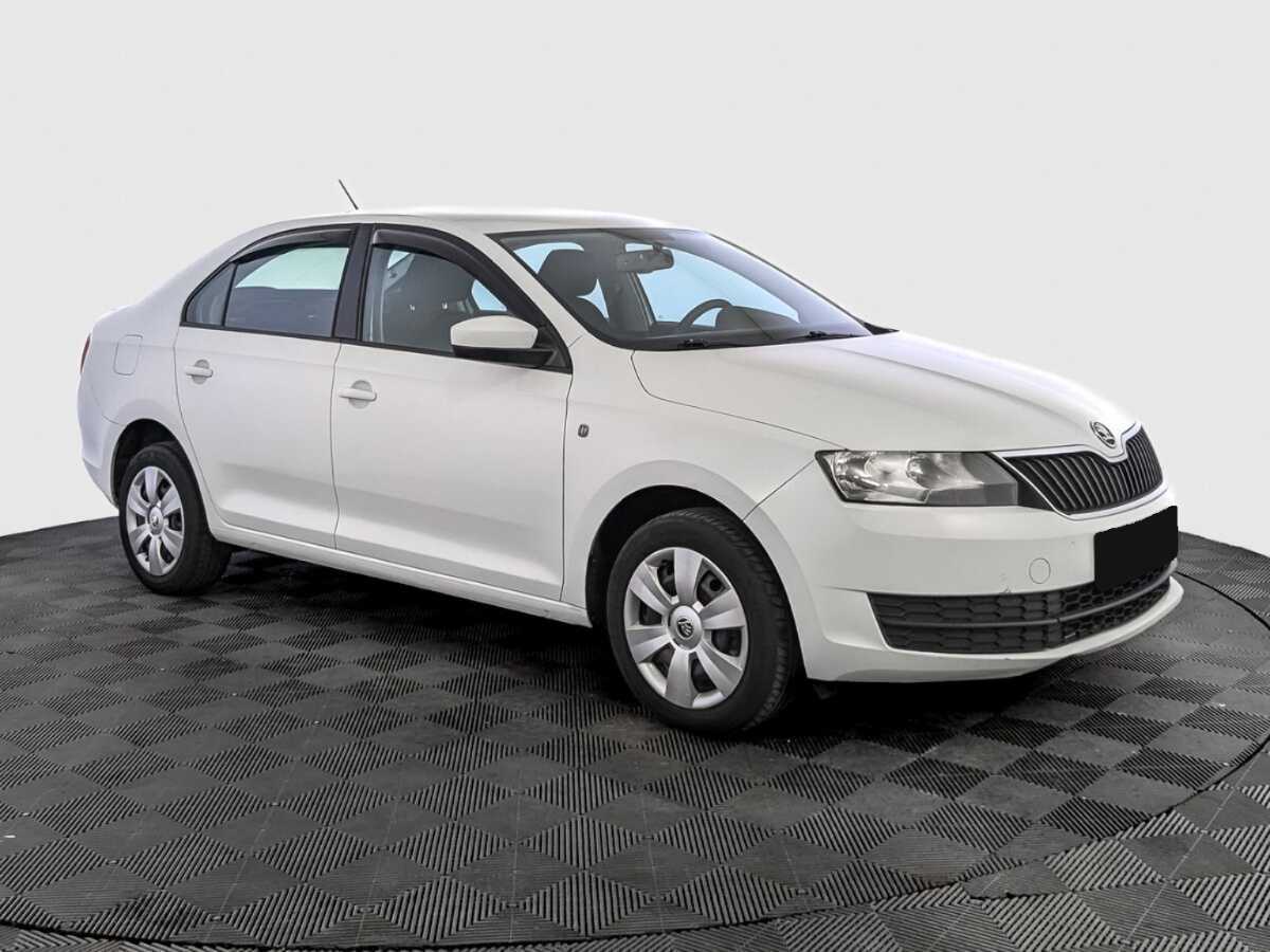 Skoda Rapid 2015 года с пробегом. Фото: #2