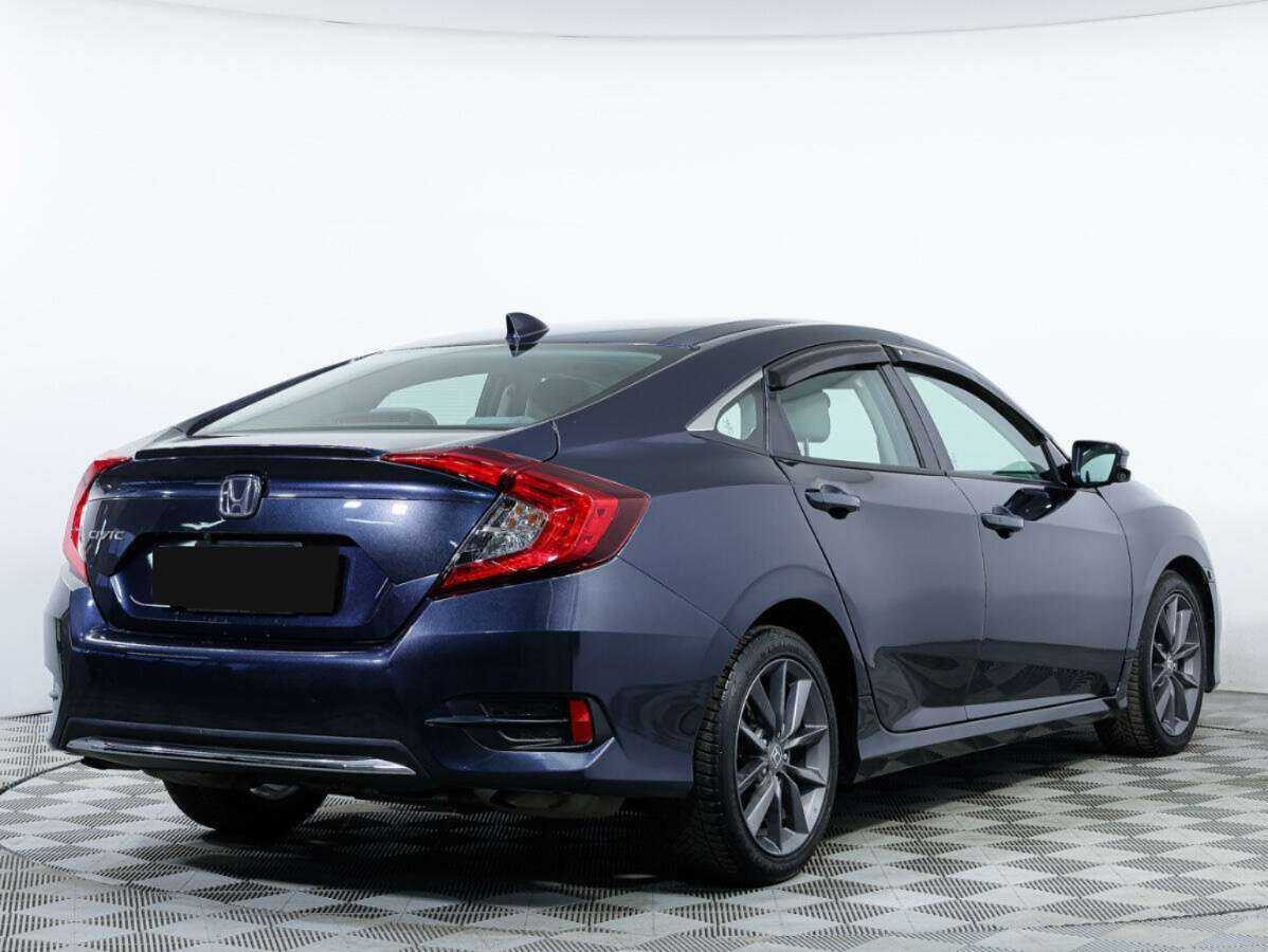 Honda Civic 2019 года с пробегом. Фото: #3