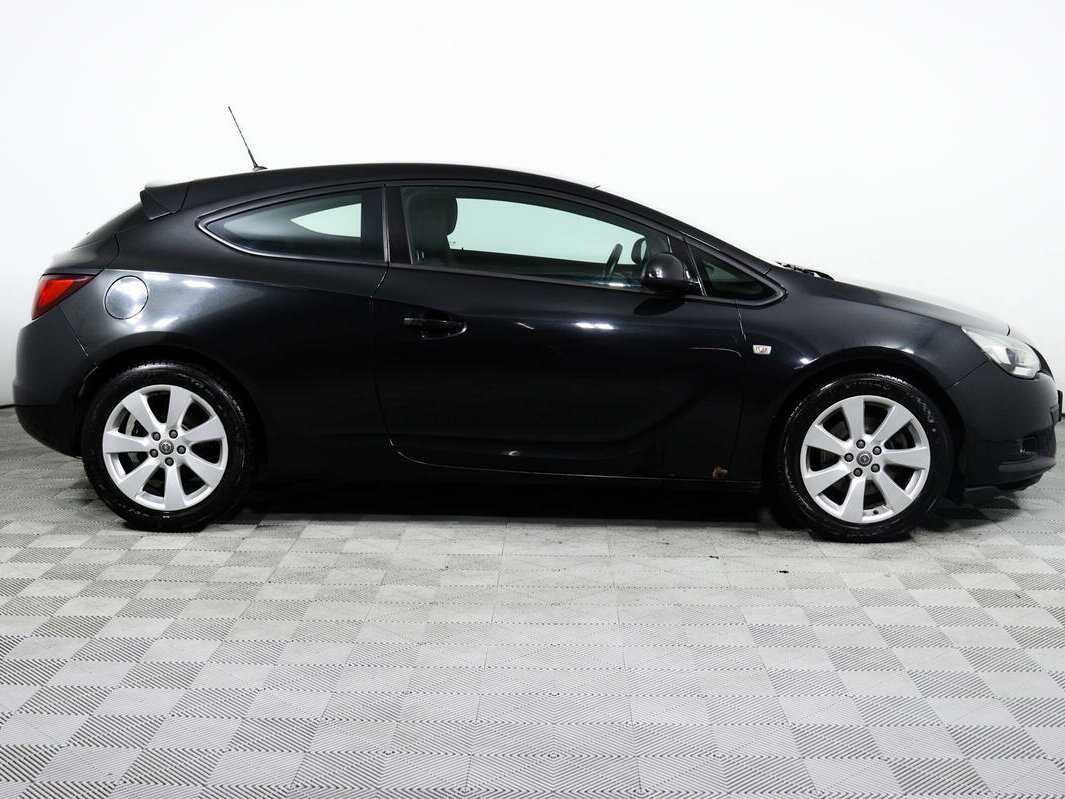 Opel Astra 2012 года с пробегом. Фото: #3