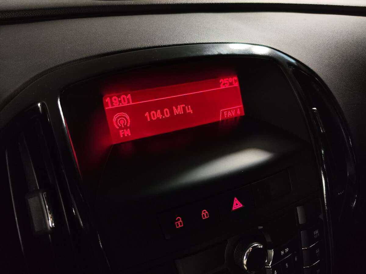 Opel Astra 2012 года с пробегом. Фото: #16