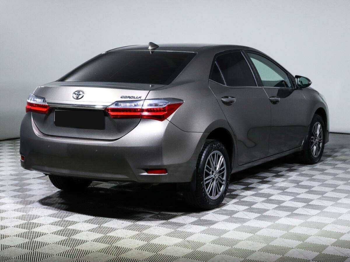 Toyota Corolla 2018 года с пробегом. Фото: #3