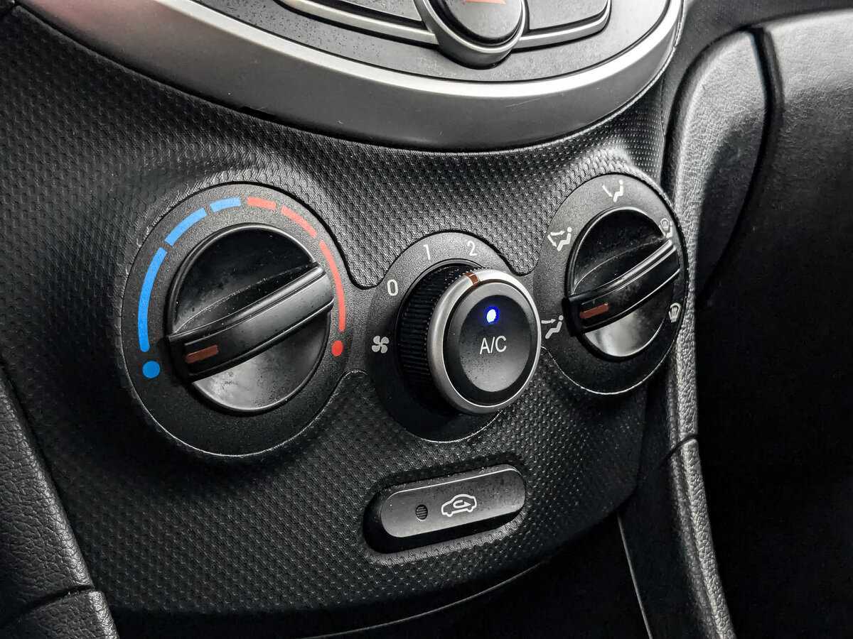 Hyundai Solaris 2013 года с пробегом. Фото: #16