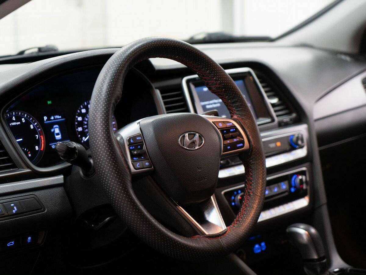 Hyundai Sonata 2018 года с пробегом. Фото: #4
