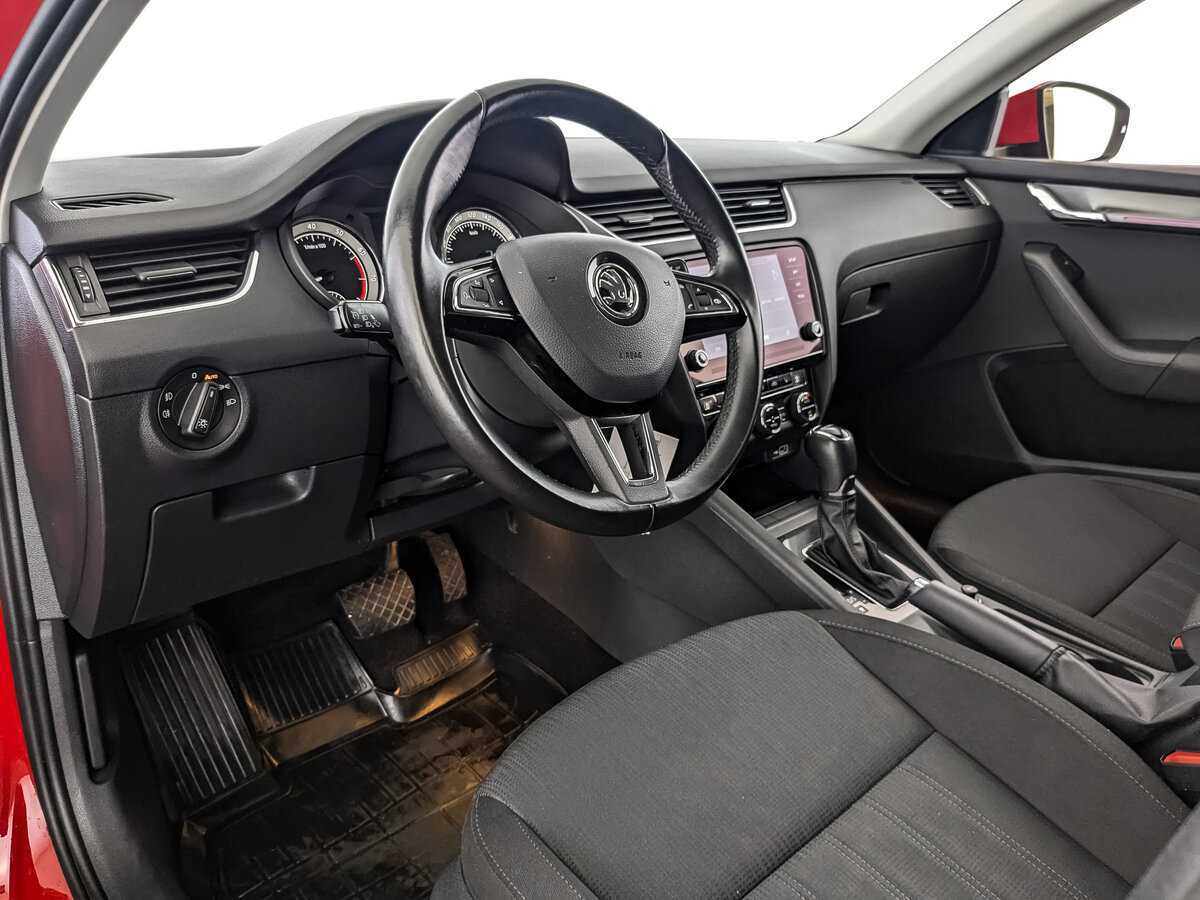Skoda Octavia 2018 года с пробегом. Фото: #9