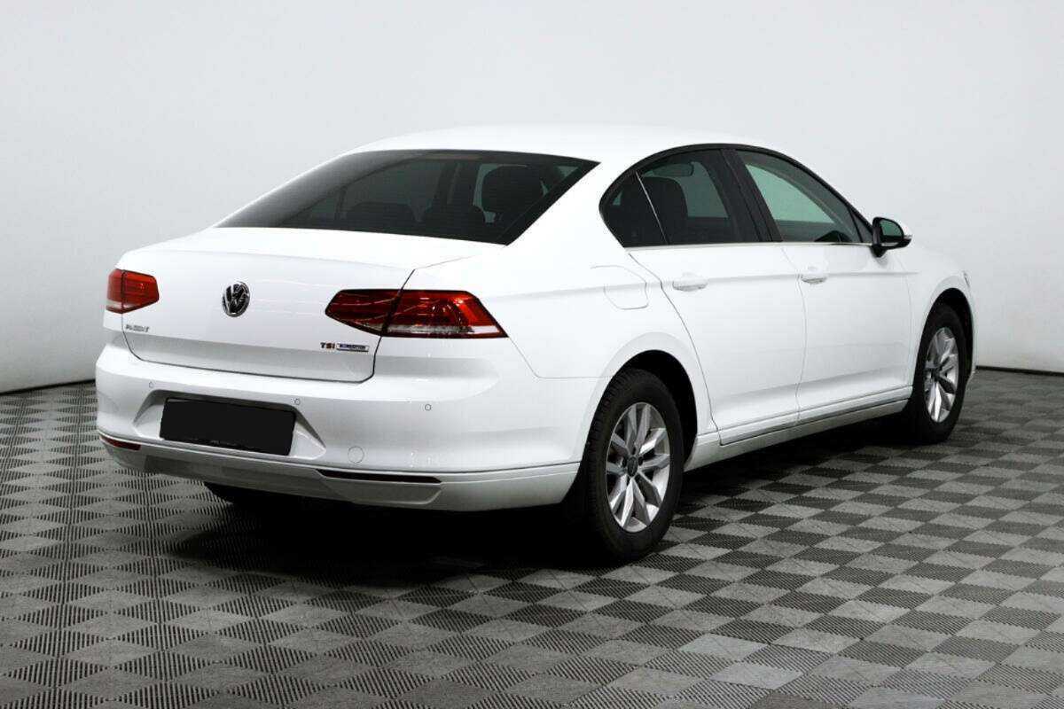 Volkswagen Passat 2016 года с пробегом. Фото: #4