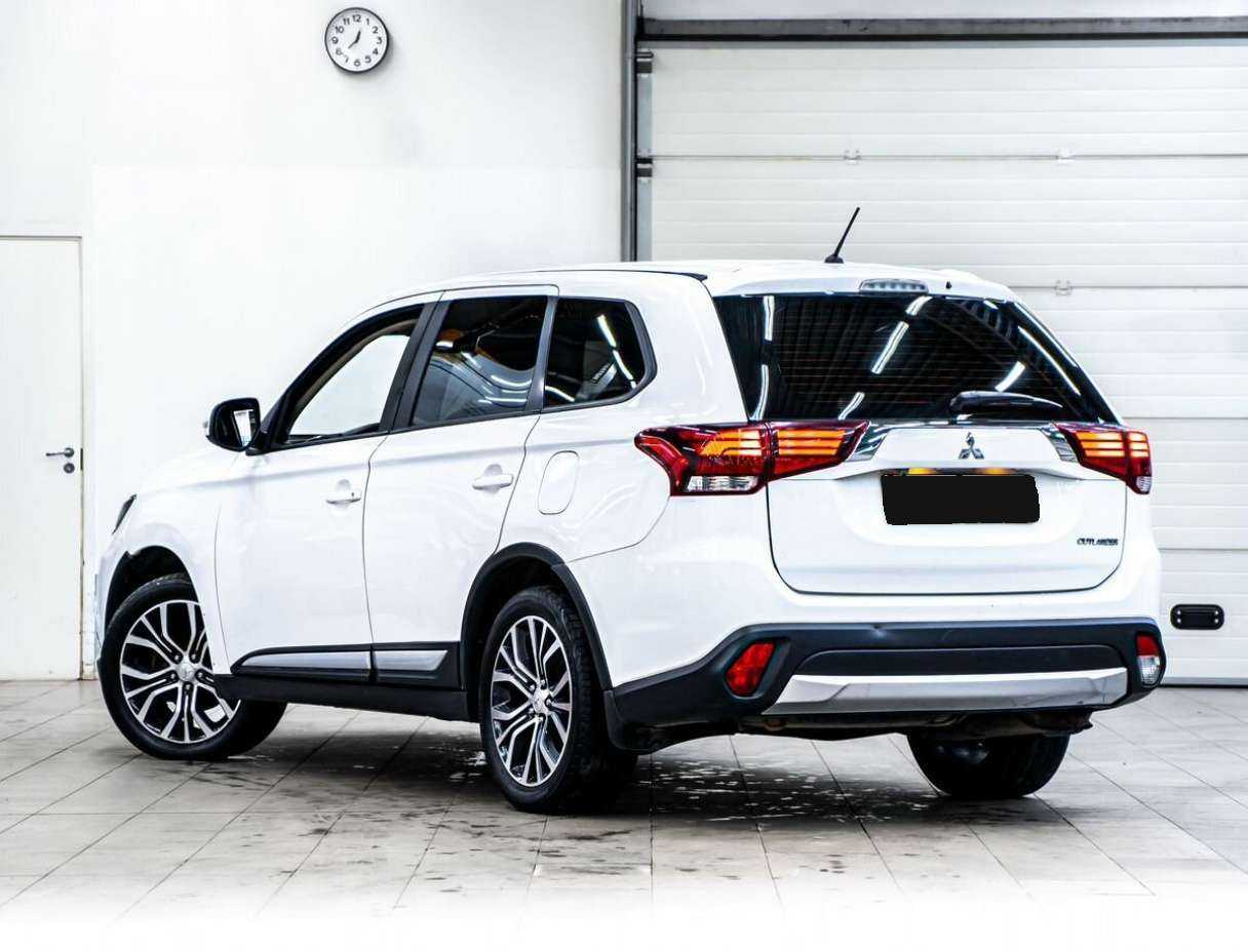 Mitsubishi Outlander 2015 года с пробегом. Фото: #5