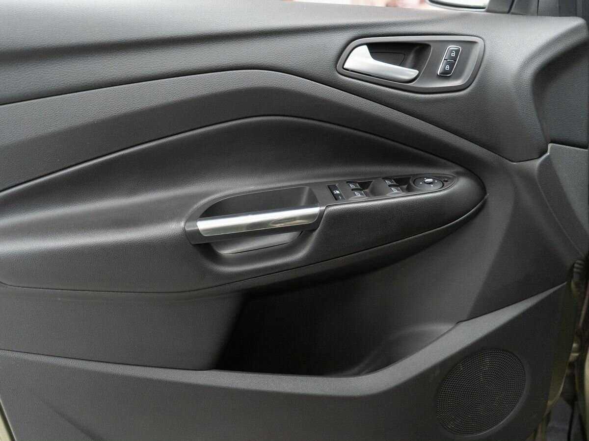 Ford Kuga 2014 года с пробегом. Фото: #12
