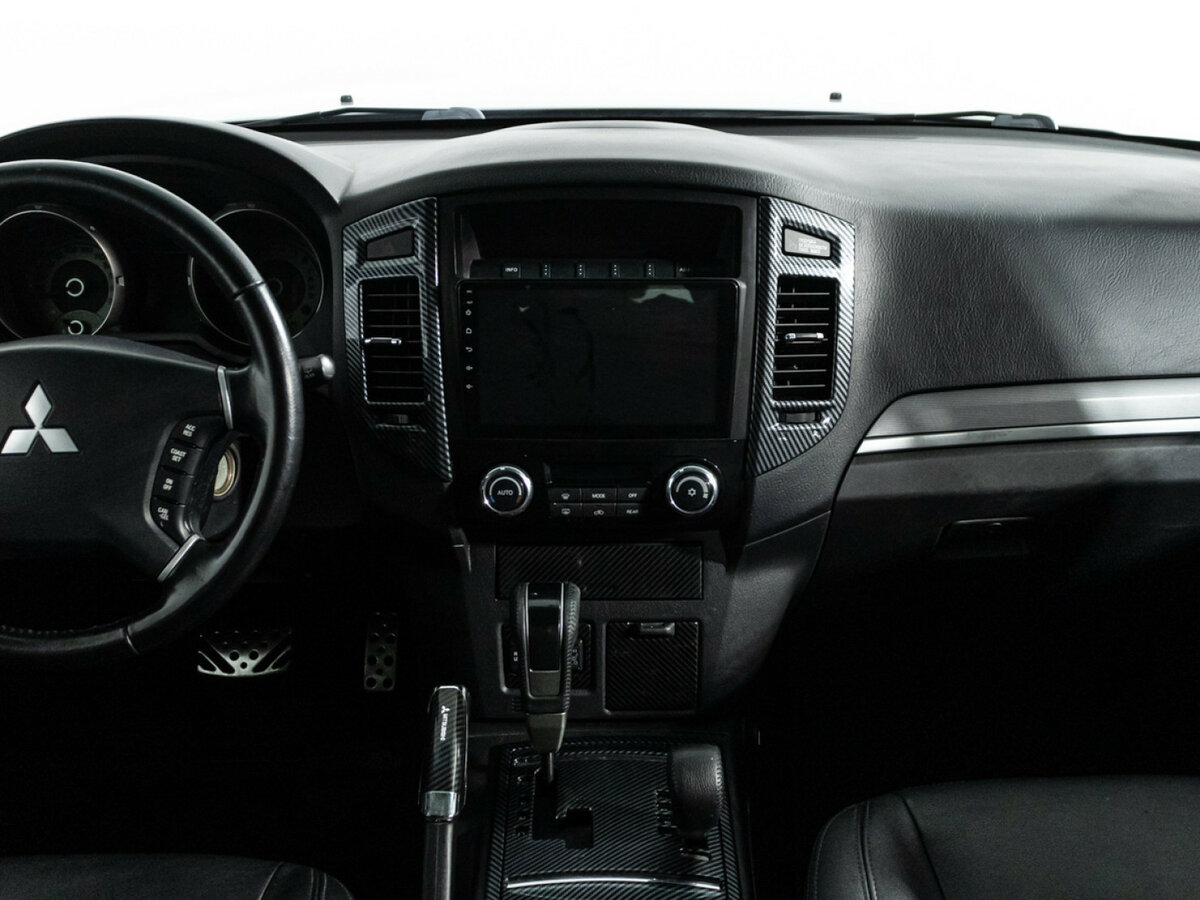 Mitsubishi Pajero 2015 года с пробегом. Фото: #11