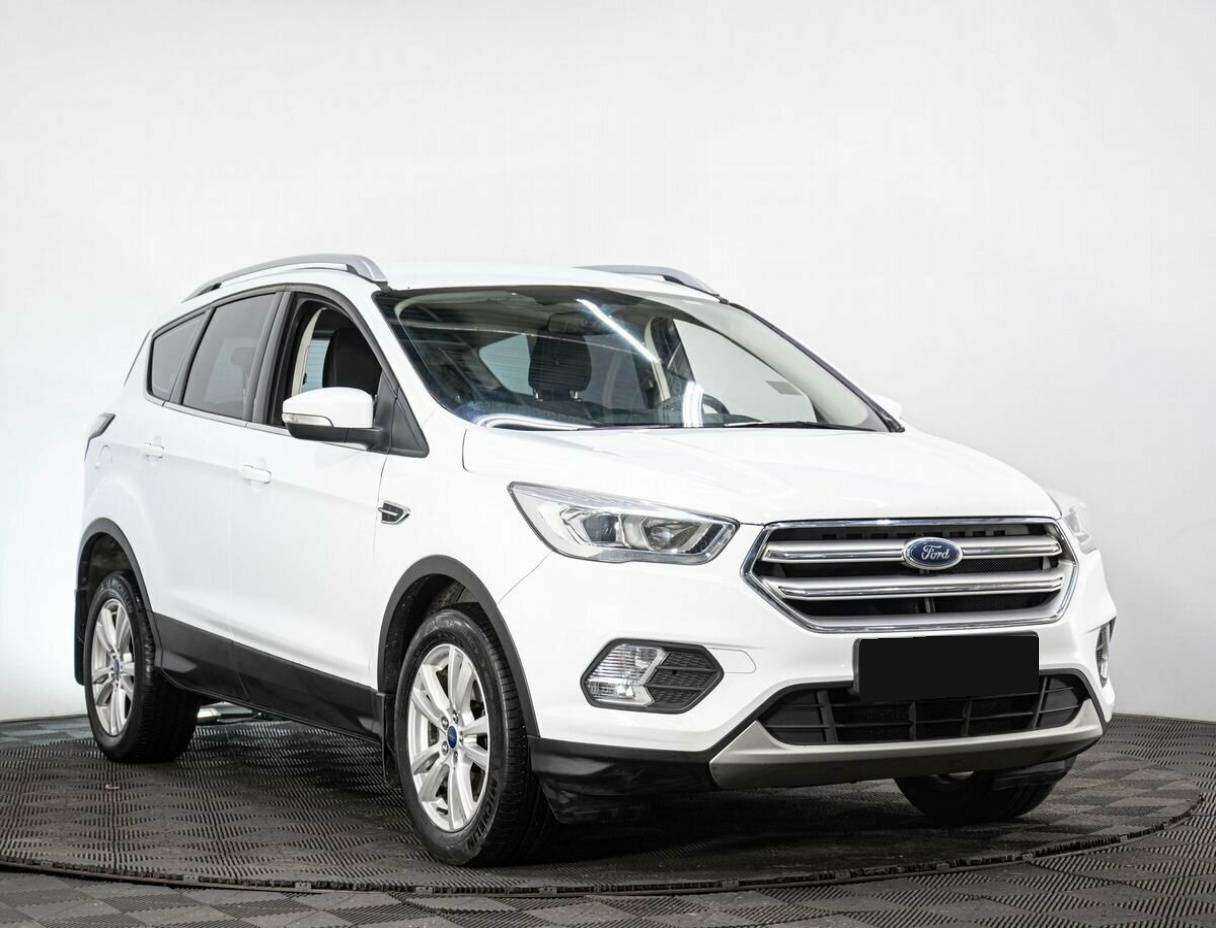 Ford Kuga 2017 года с пробегом. Фото: #2