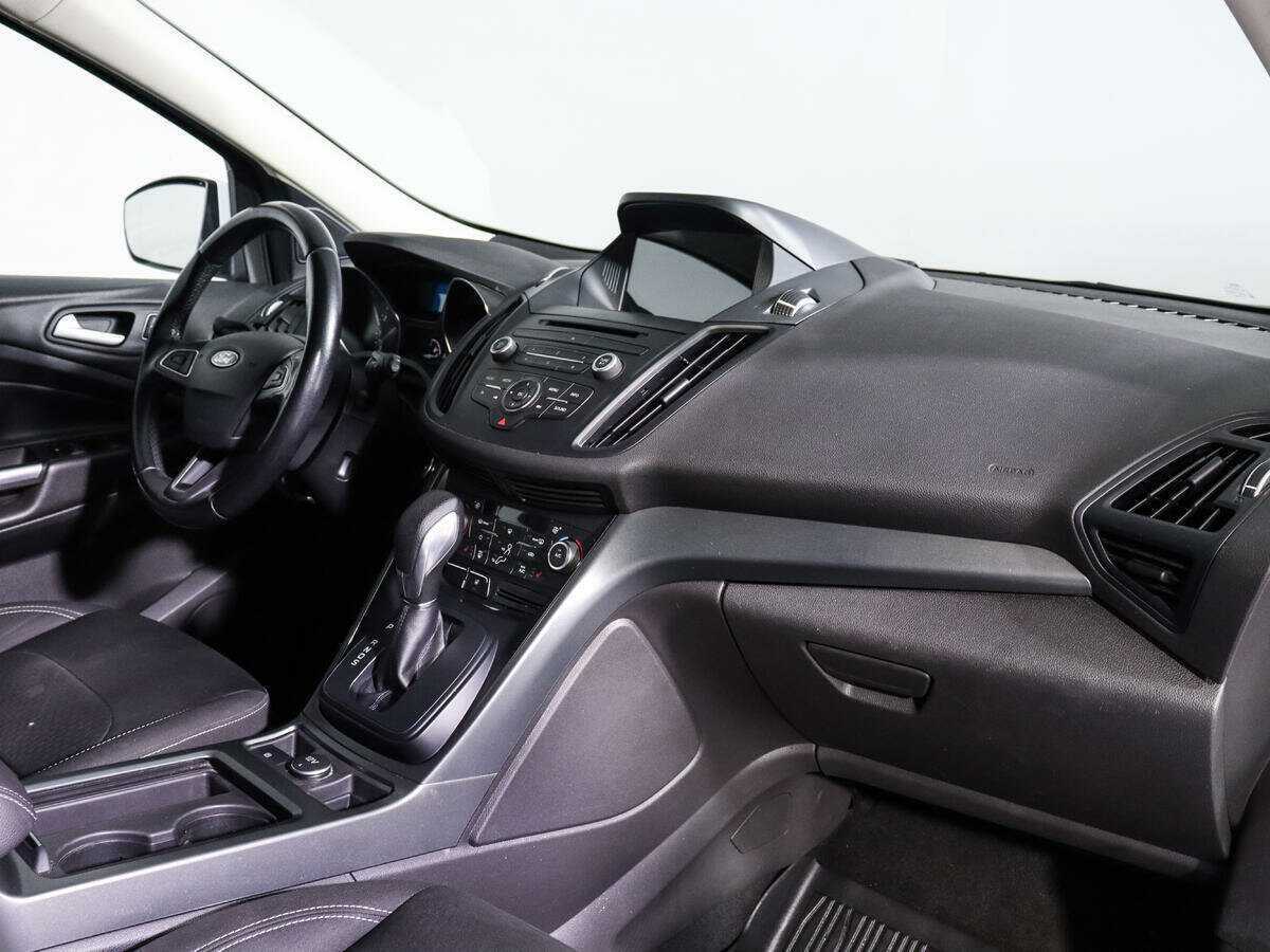 Ford Kuga 2017 года с пробегом. Фото: #7