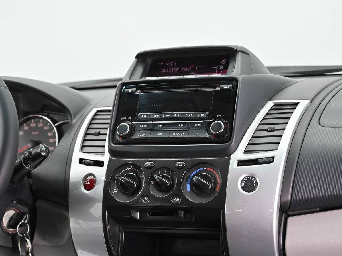 Mitsubishi Pajero Sport 2014 года с пробегом. Фото: #9