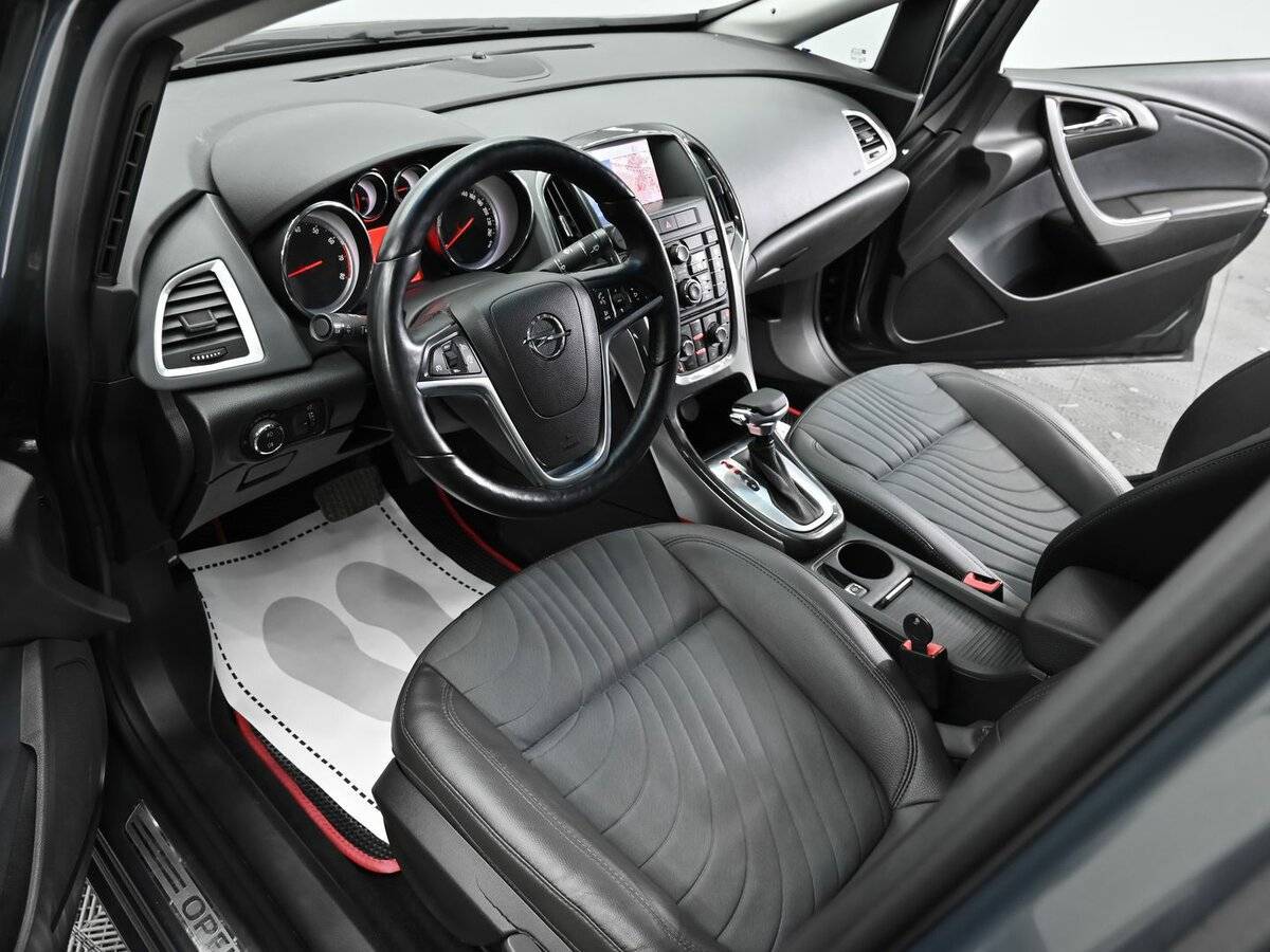 Opel Astra 2013 года с пробегом. Фото: #7