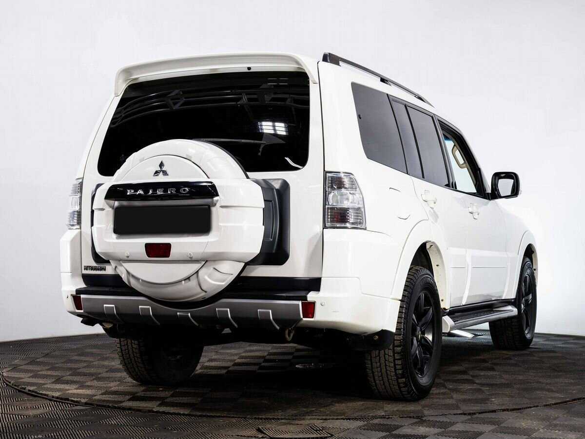 Mitsubishi Pajero 2013 года с пробегом. Фото: #5