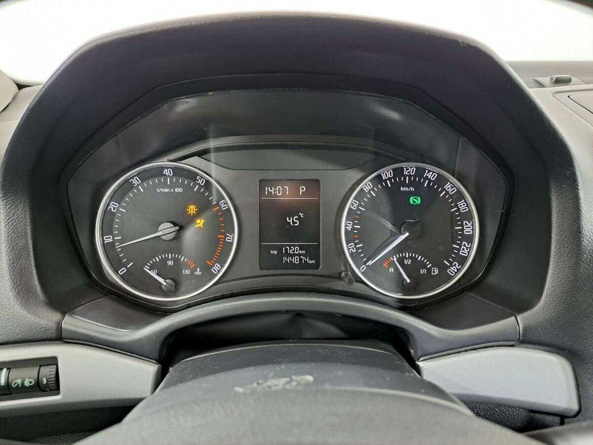 Skoda Octavia 2012 года с пробегом. Фото: #8