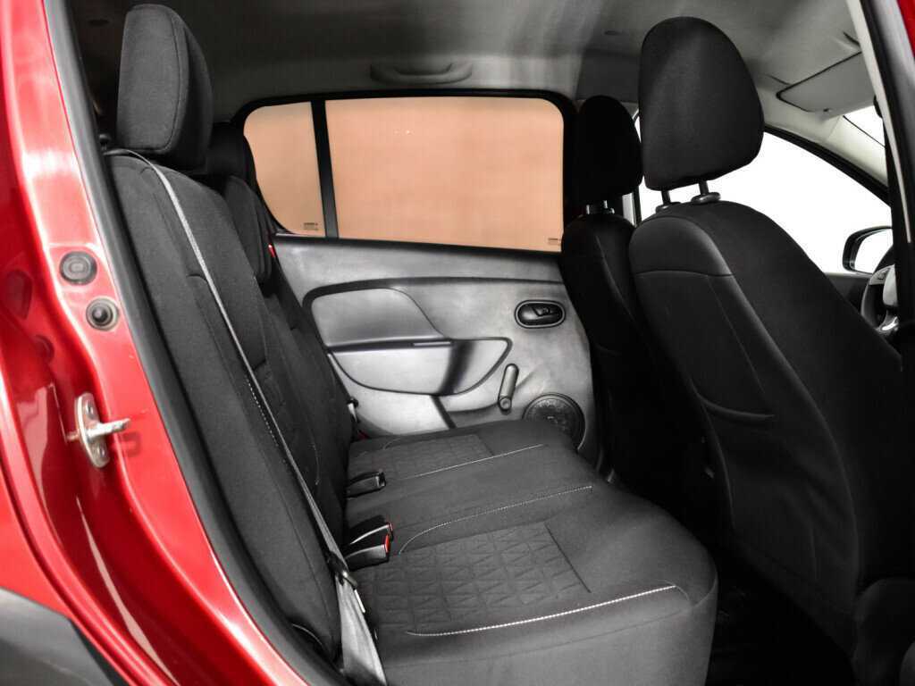 Renault Sandero 2016 года с пробегом. Фото: #9