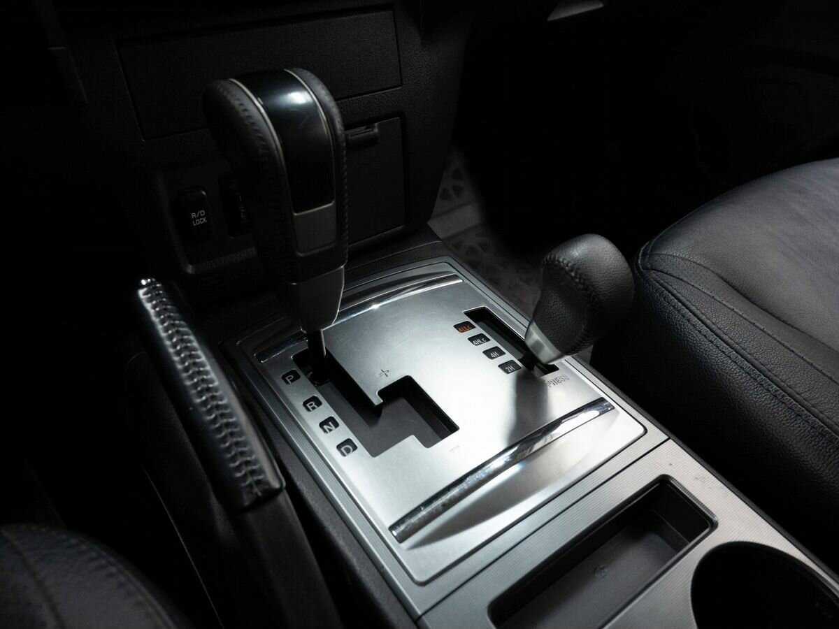 Mitsubishi Pajero 2013 года с пробегом. Фото: #21