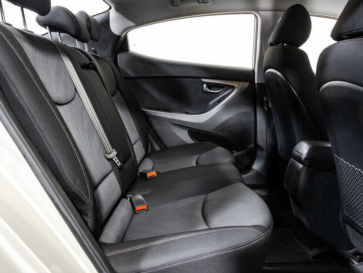 Hyundai Elantra 2015 года с пробегом. Фото: #12