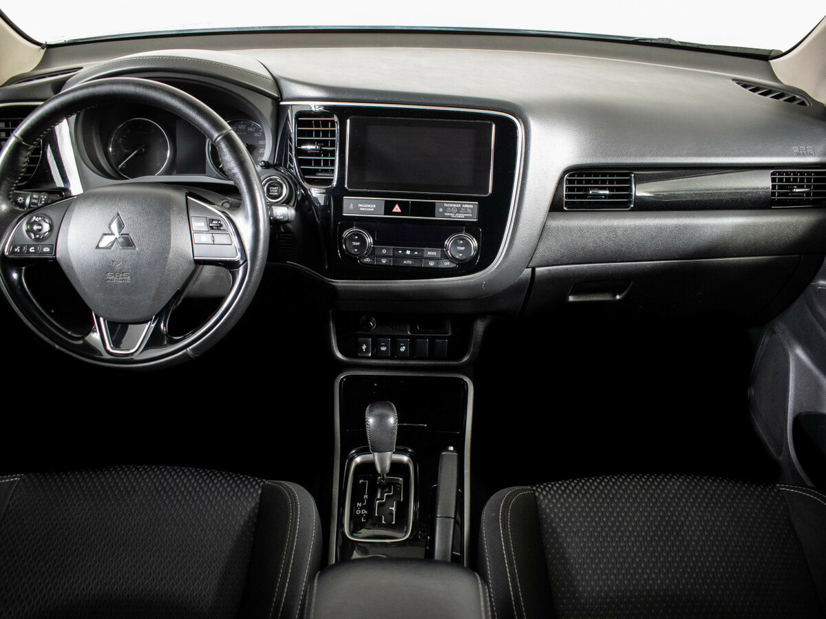 Mitsubishi Outlander 2018 года с пробегом. Фото: #10