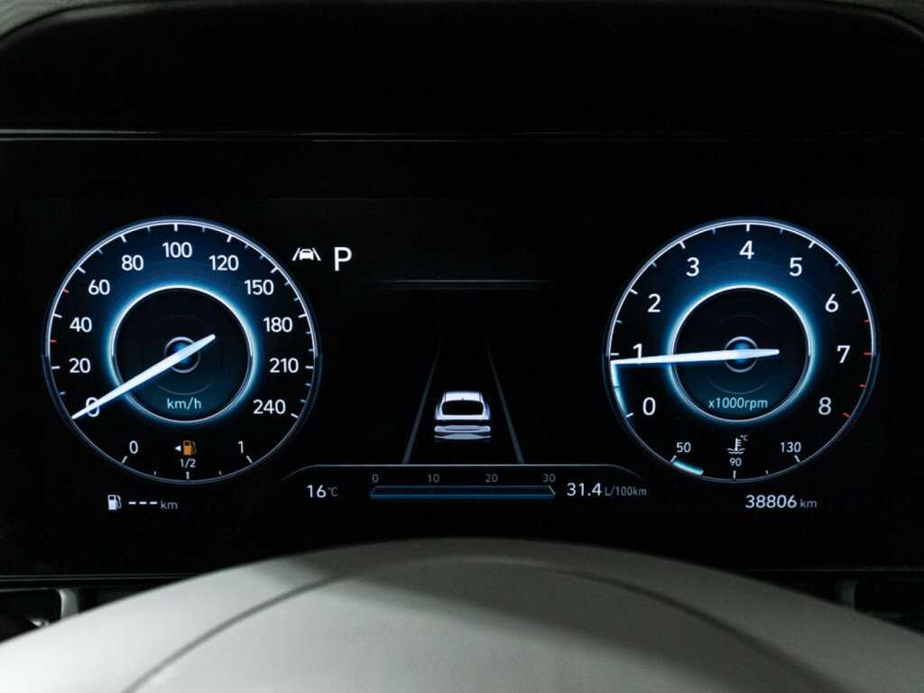 Hyundai Elantra 2021 года с пробегом. Фото: #11