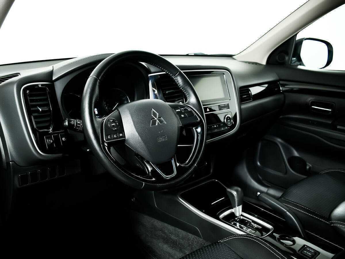 Mitsubishi Outlander 2019 года с пробегом. Фото: #12