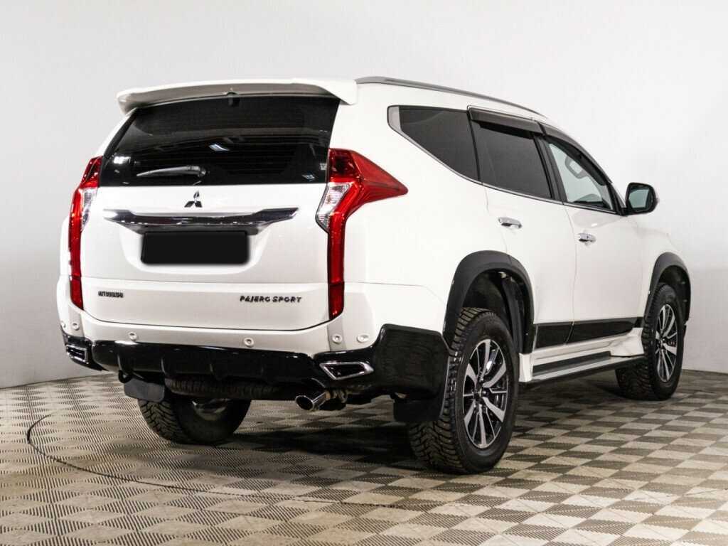 Mitsubishi Pajero Sport 2018 года с пробегом. Фото: #4