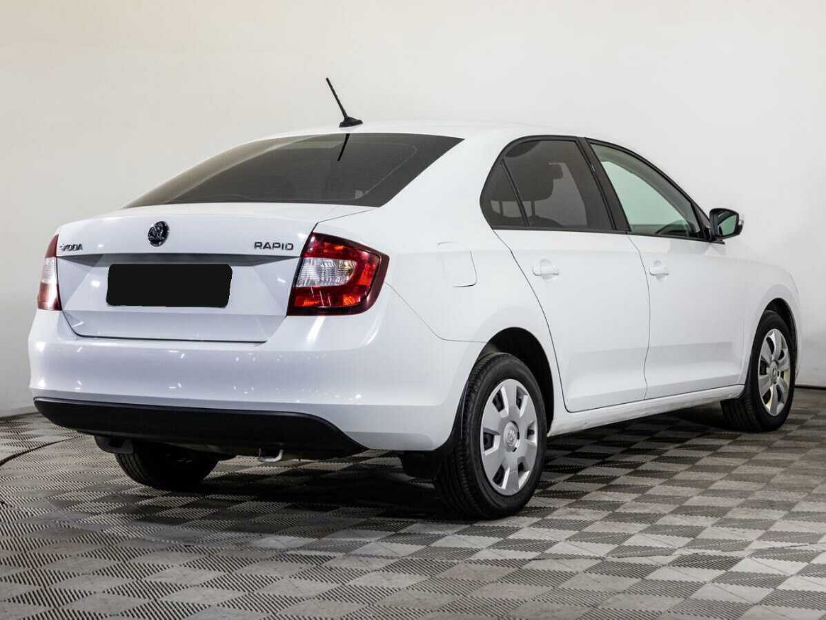 Skoda Rapid 2018 года с пробегом. Фото: #4