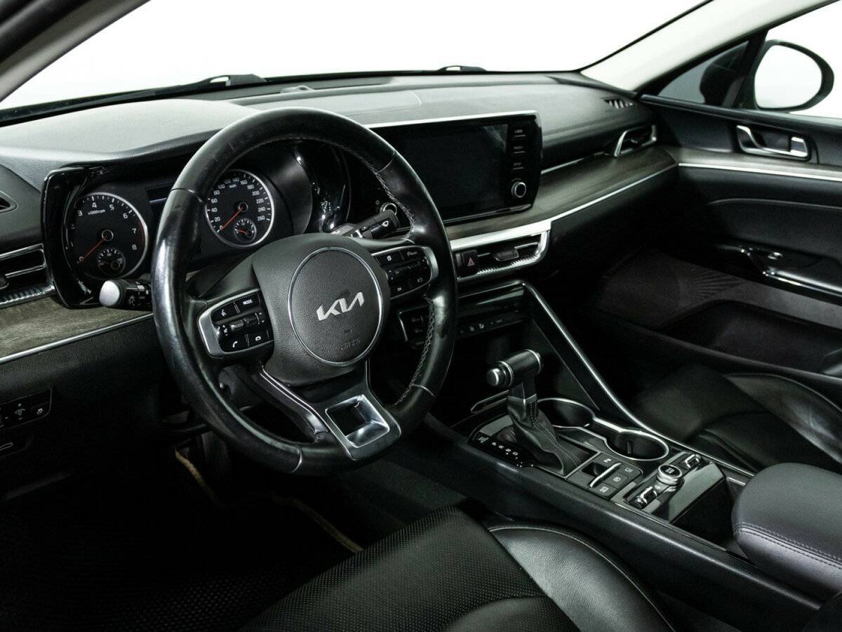 Kia K5 2021 года с пробегом. Фото: #10