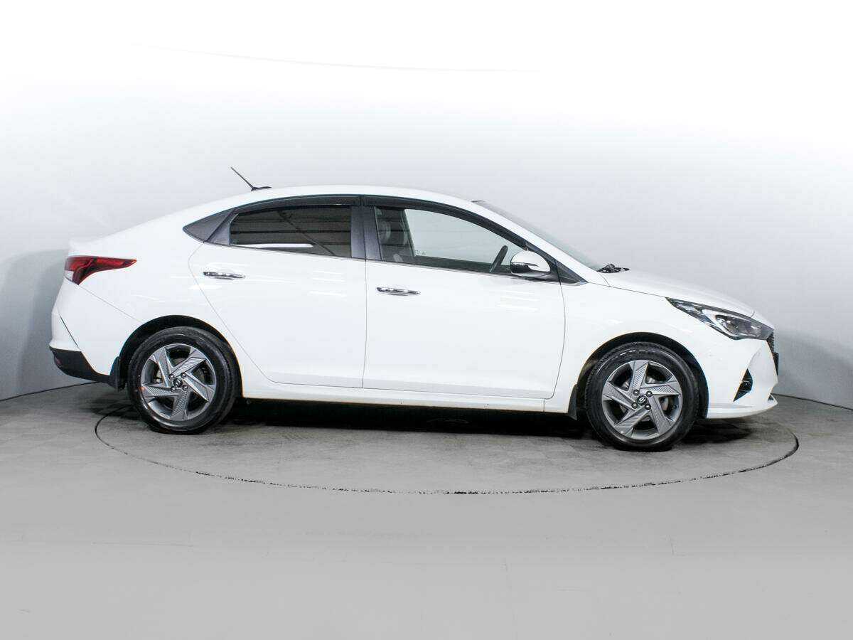 Hyundai Solaris 2020 года с пробегом. Фото: #3