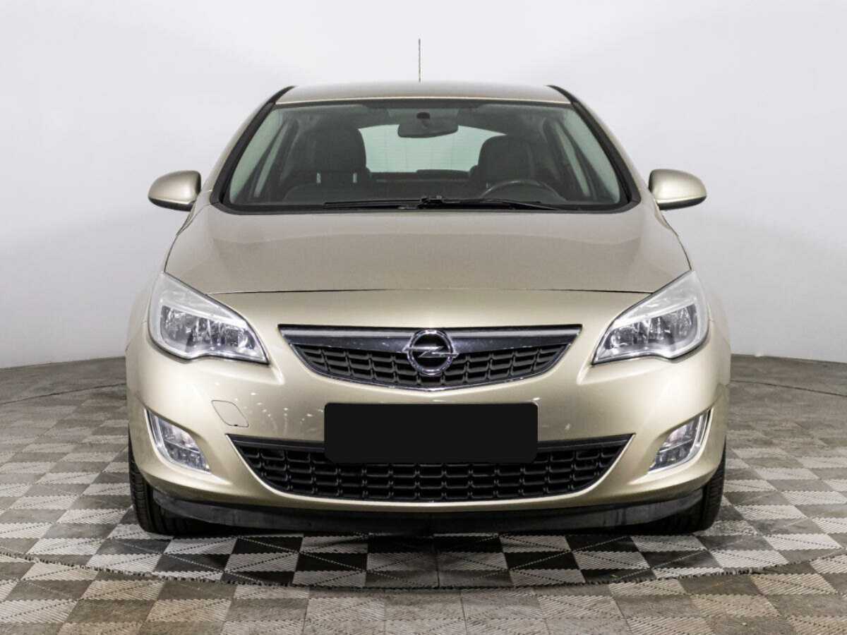Opel Astra 2012 года с пробегом. Фото: #1