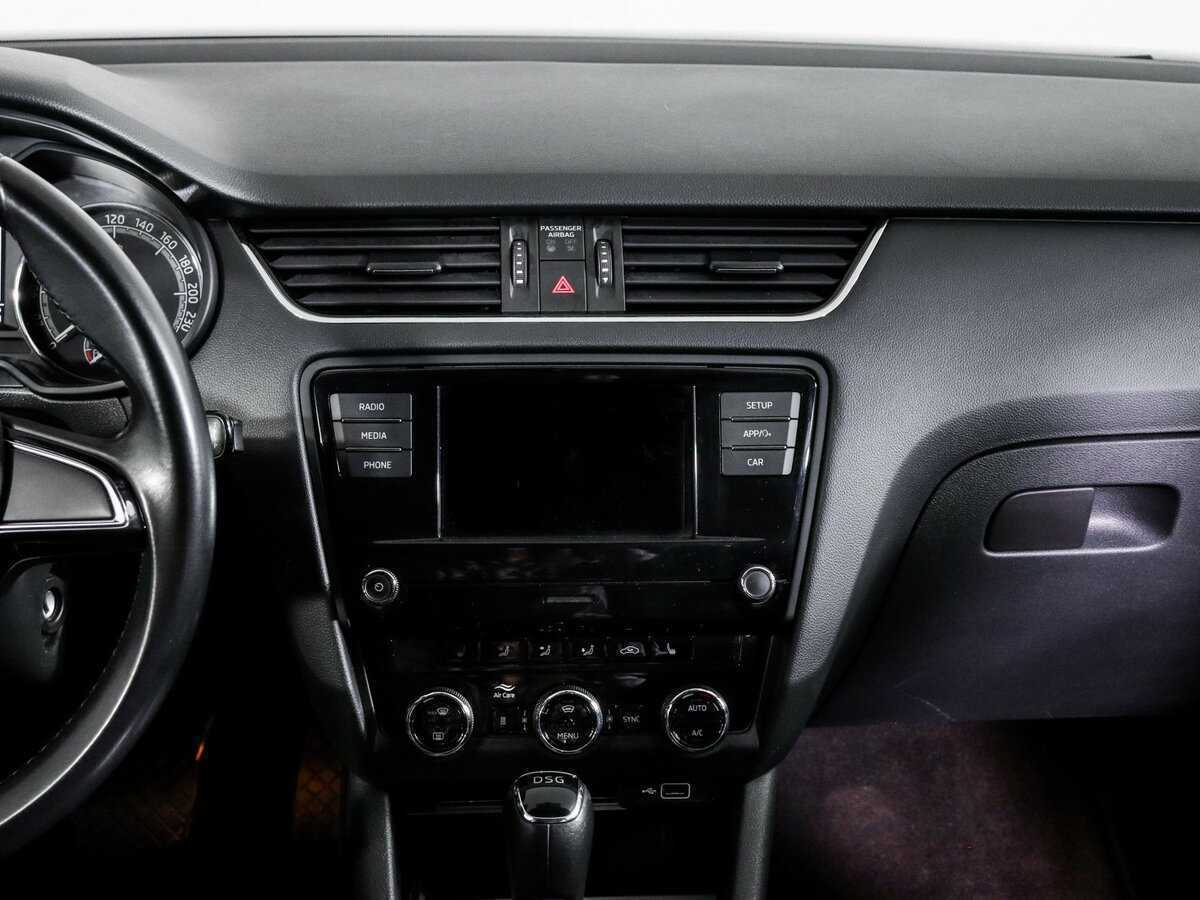 Skoda Octavia 2019 года с пробегом. Фото: #12