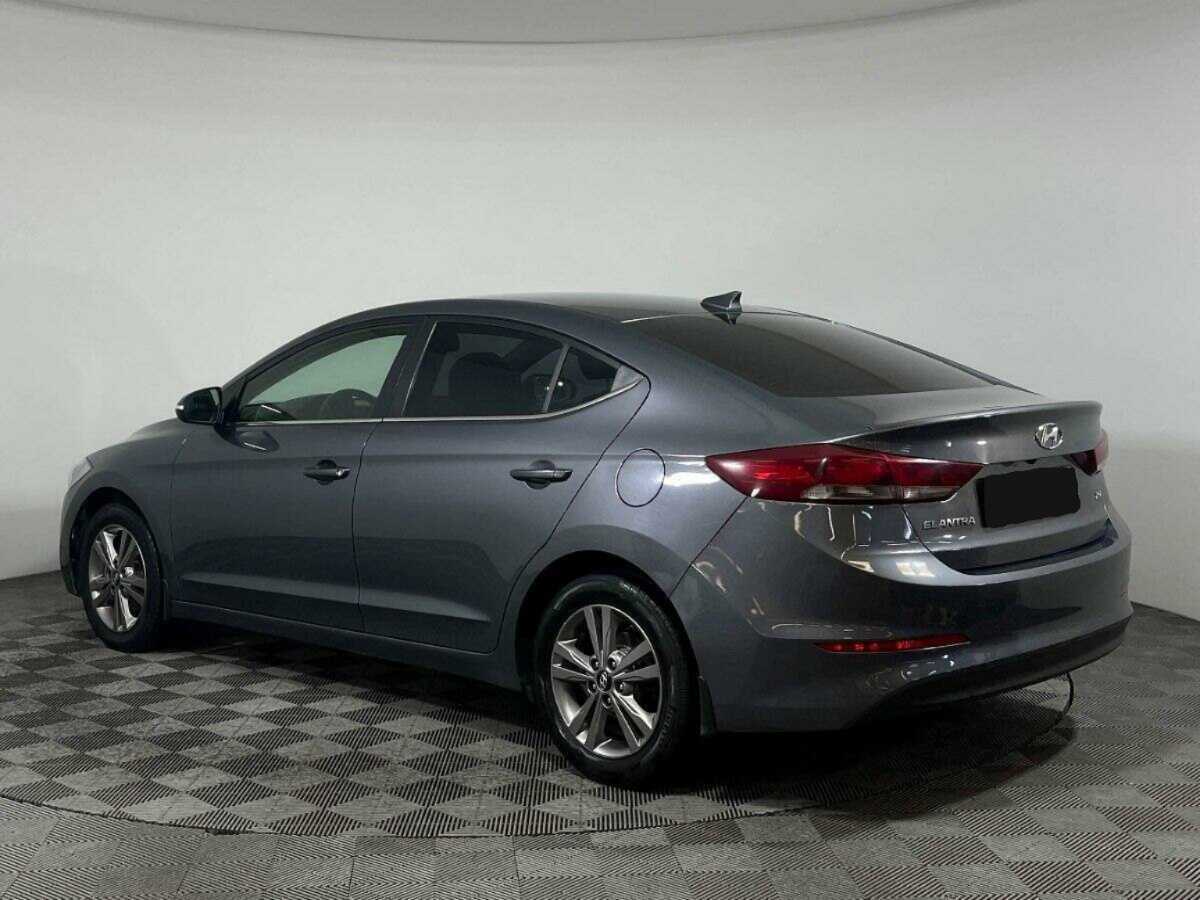 Hyundai Elantra 2018 года с пробегом. Фото: #6