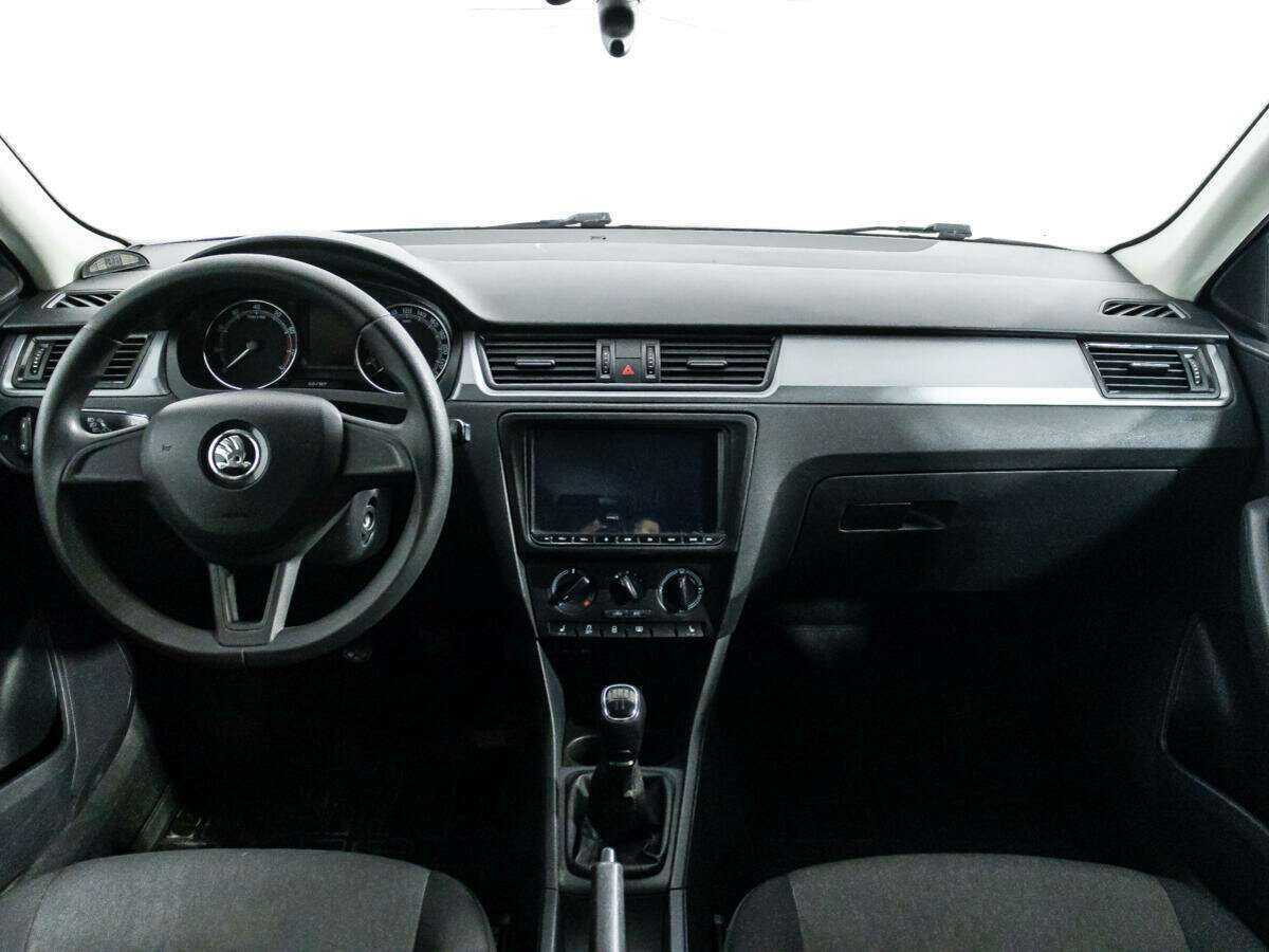 Skoda Rapid 2017 года с пробегом. Фото: #10