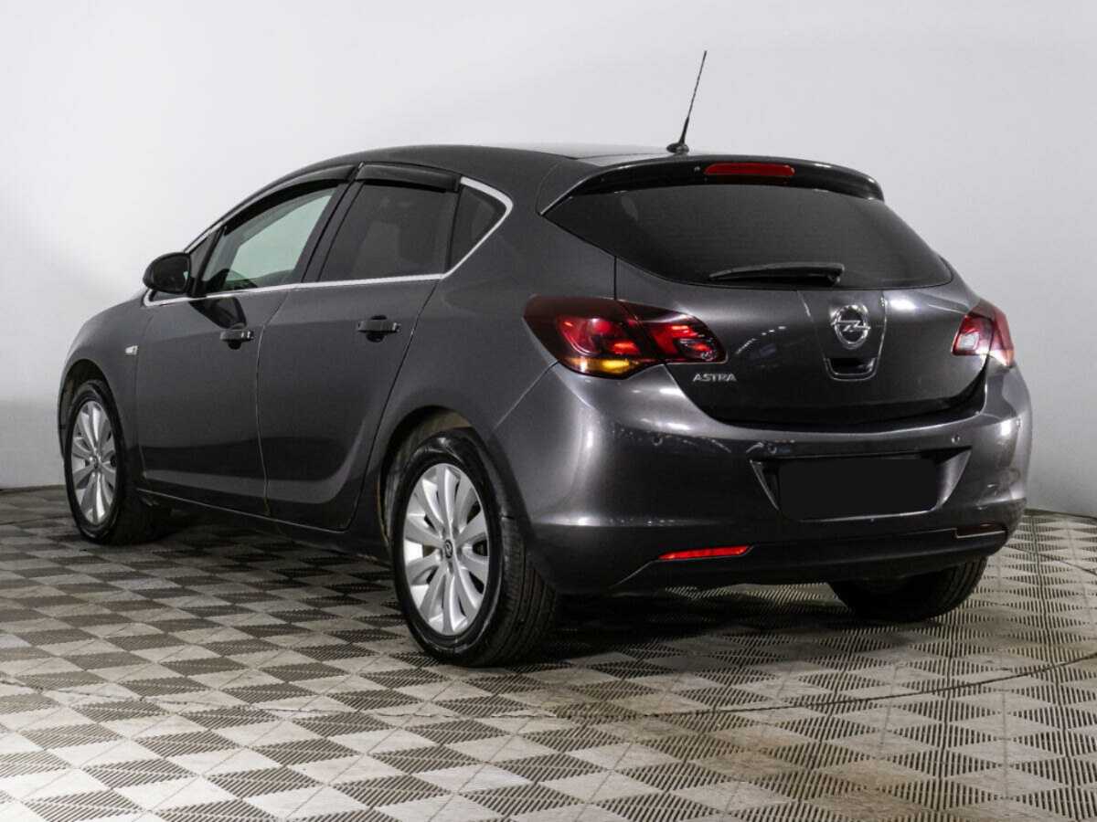 Opel Astra 2012 года с пробегом. Фото: #6