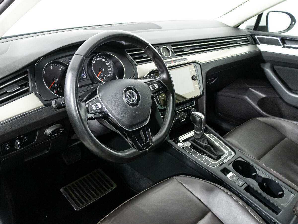 Volkswagen Passat 2017 года с пробегом. Фото: #10
