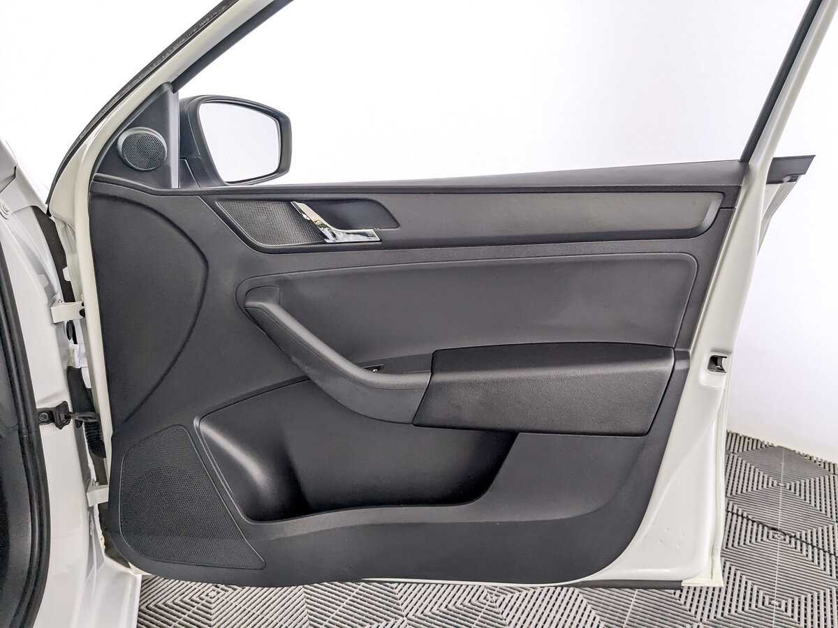 Skoda Rapid 2017 года с пробегом. Фото: #23