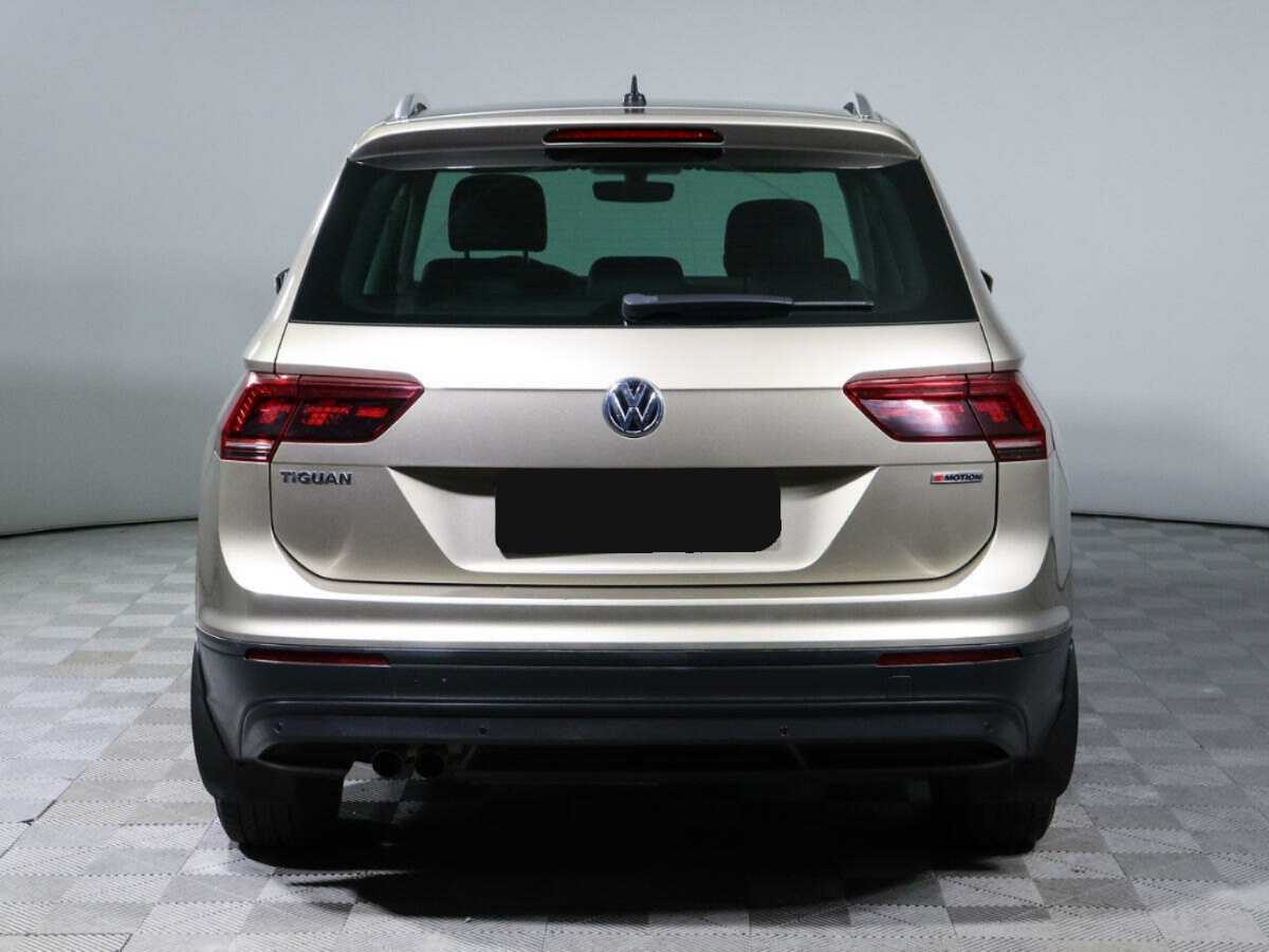 Volkswagen Tiguan 2018 года с пробегом. Фото: #4