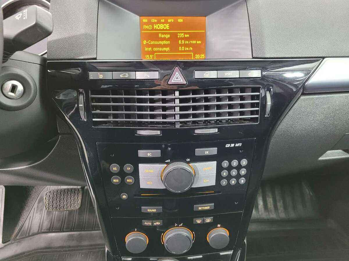 Opel Astra 2012 года с пробегом. Фото: #11